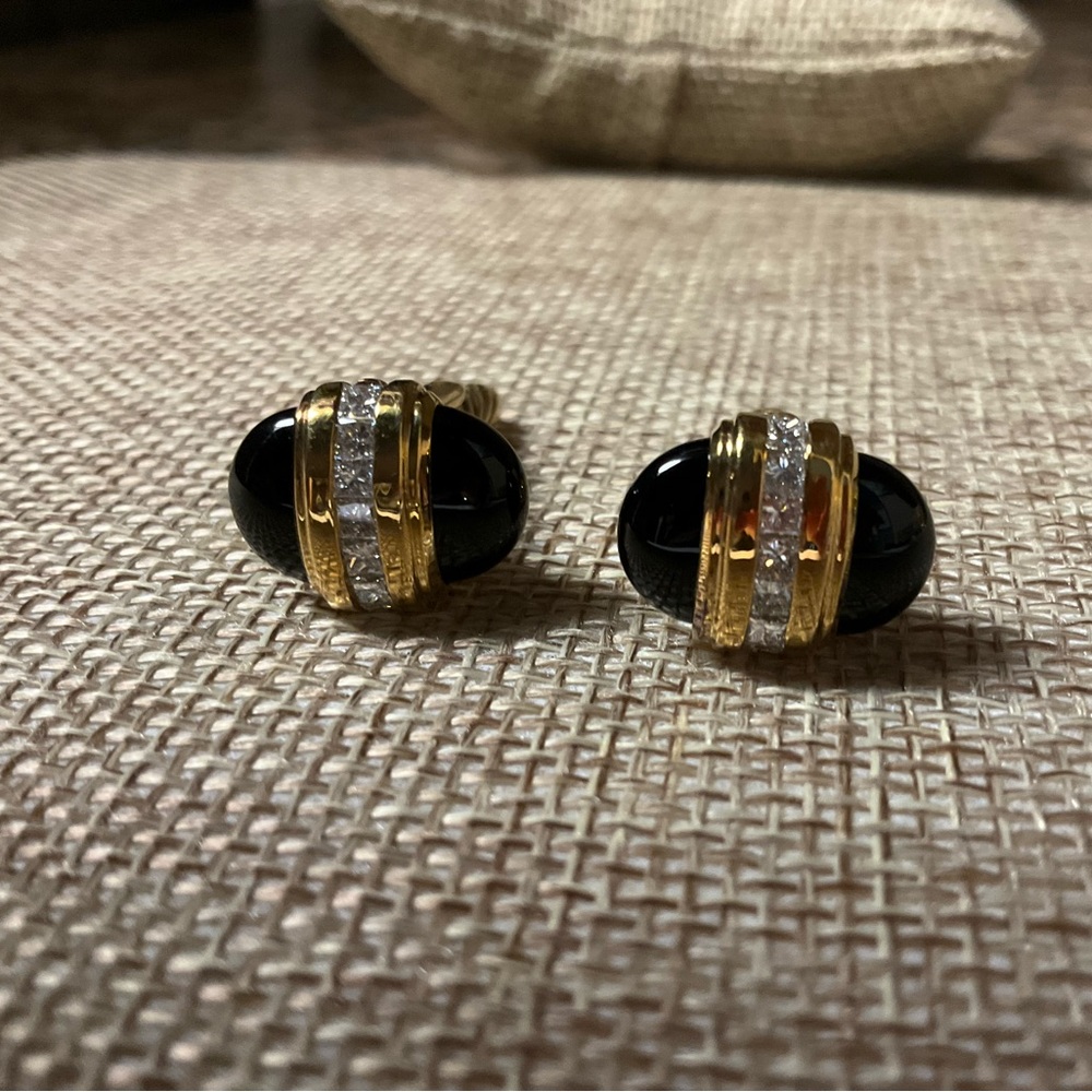 Authentic David Yurman 18K Yellow Gold/Black Onyx/Diamond Cuff Links